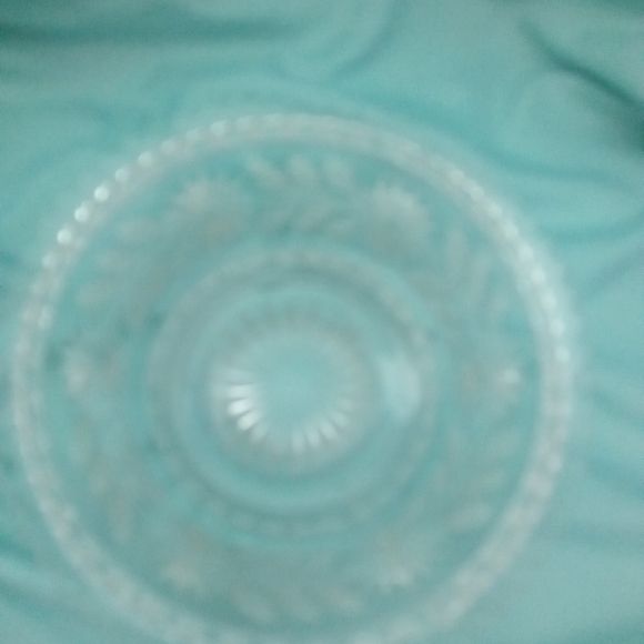Small Sandwich Glass bowl - Picture 2 of 2